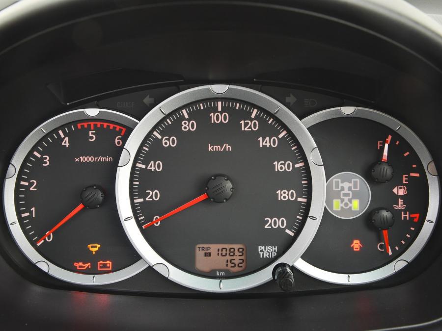  Mitsubishi Triton Double Cab 2013 года  (ZA) (фото 2 из 12)